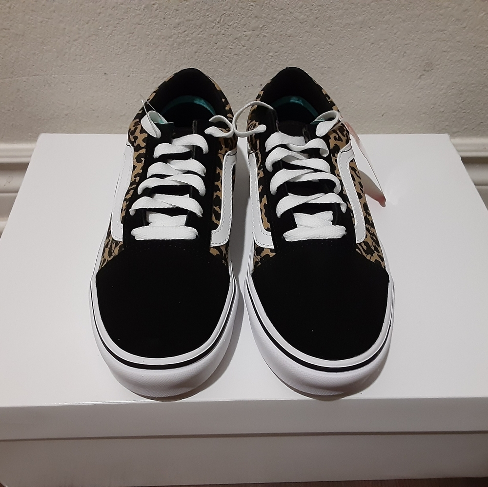 Vans - Picture 4 of 4